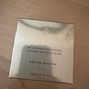 Kevyn Aucoin Setting Powder - The Gossamer Setting Powder. New in box.